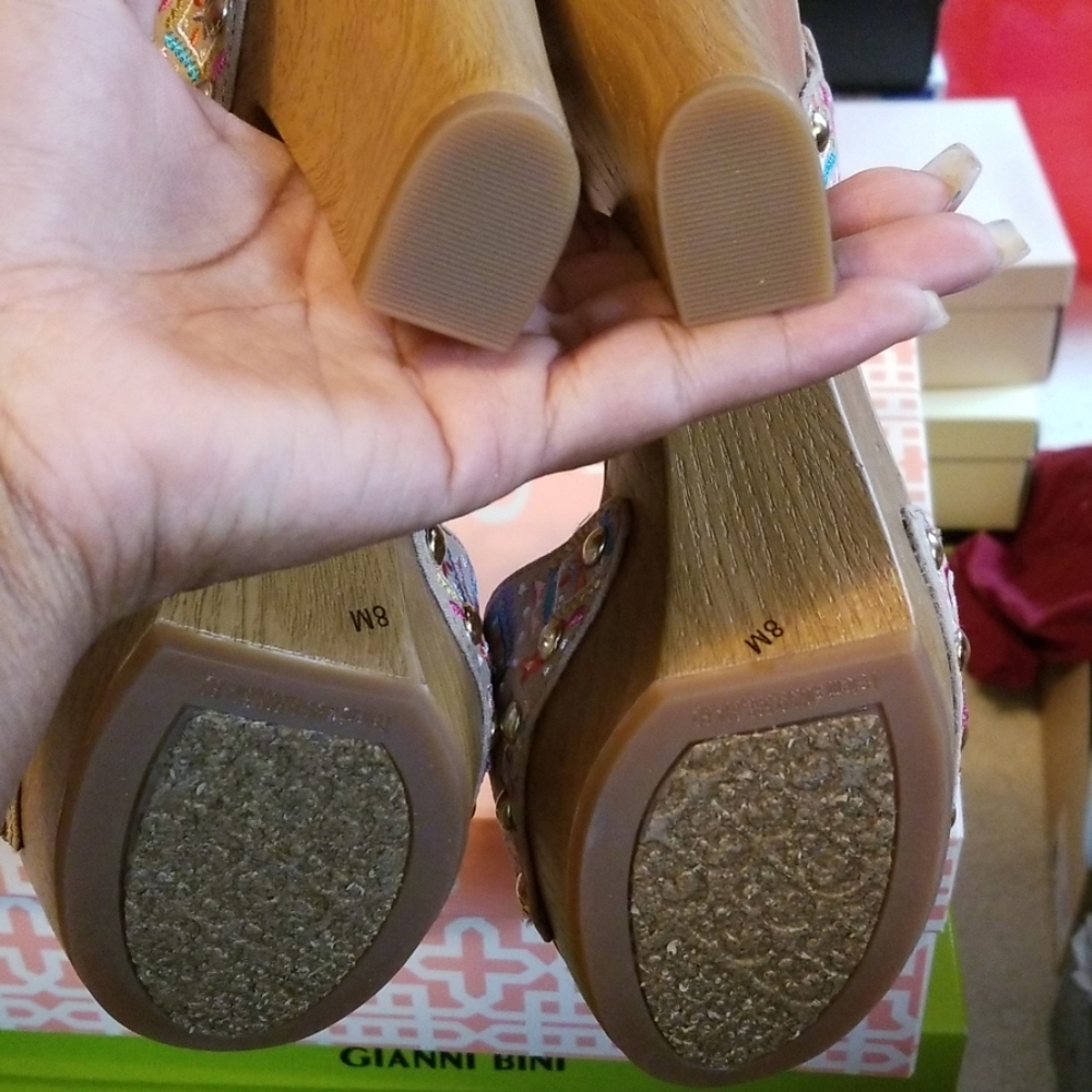 Wedges - Picture 4 of 4